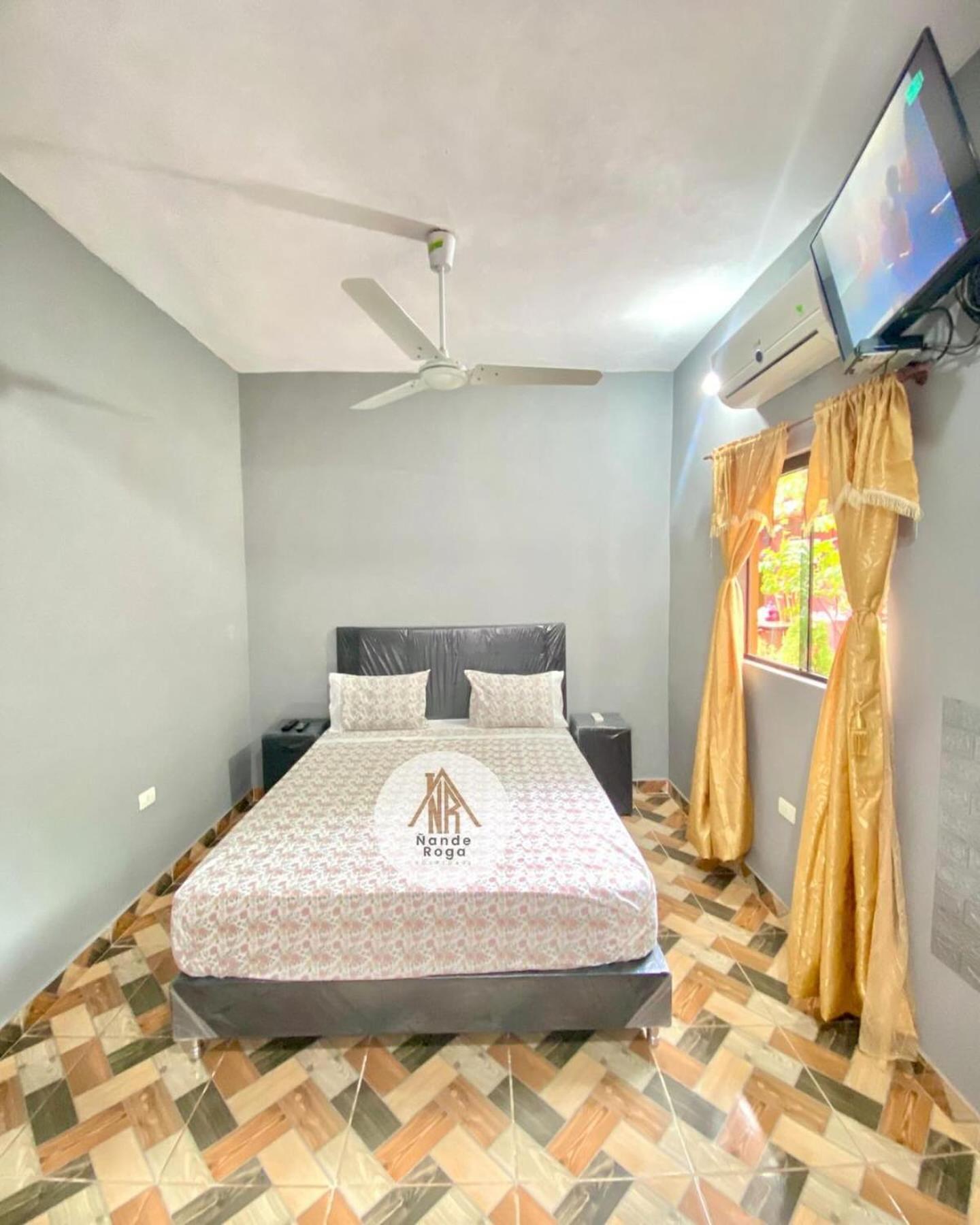 Hospedaje Nande Roga Capiata Bagian luar foto