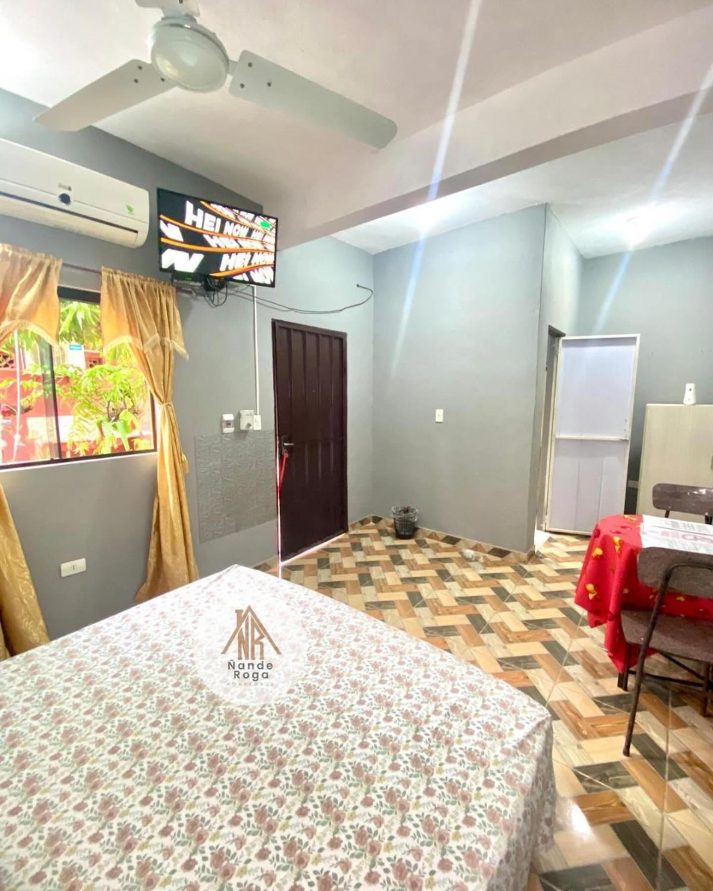 Hospedaje Nande Roga Capiata Bagian luar foto