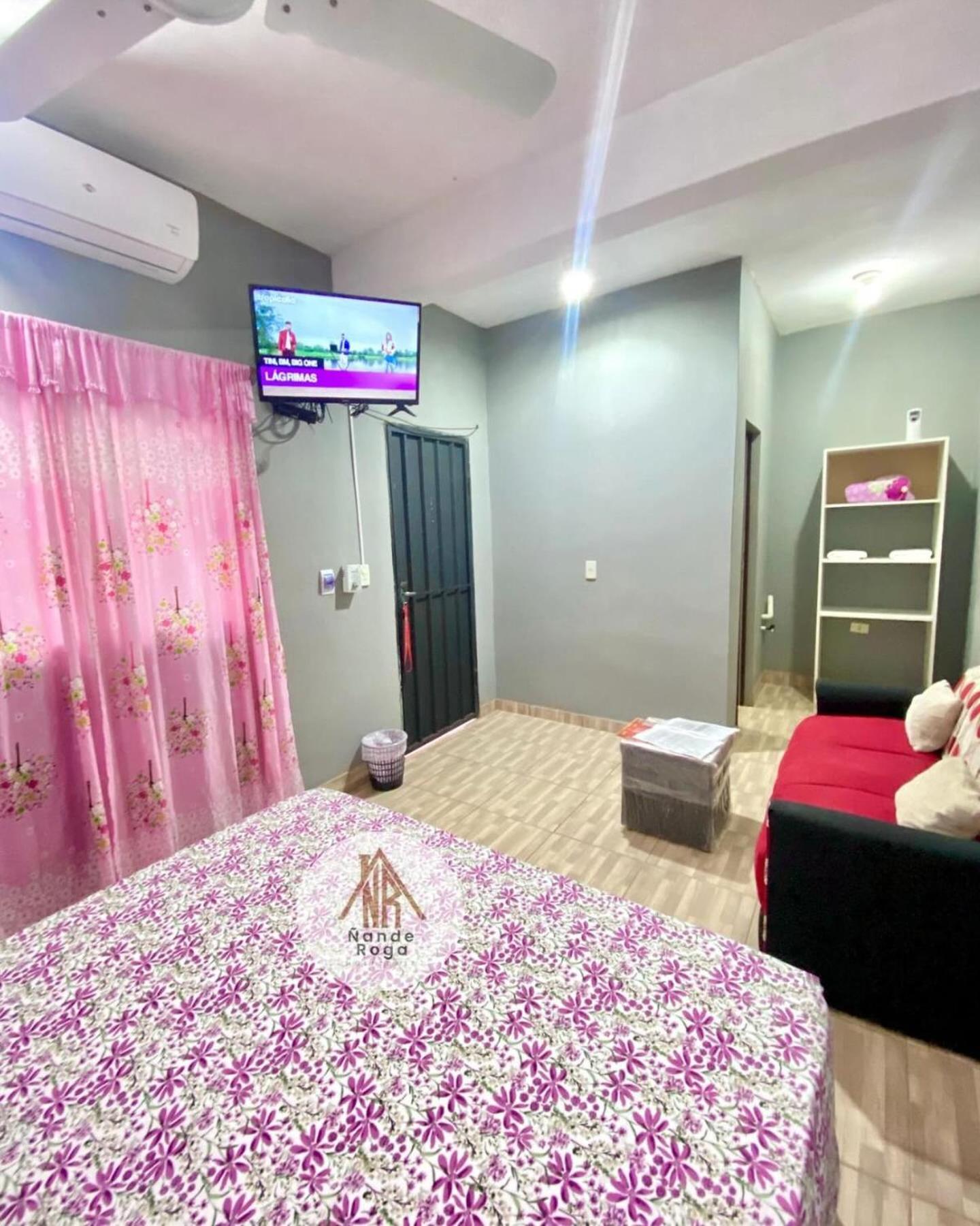 Hospedaje Nande Roga Capiata Bagian luar foto