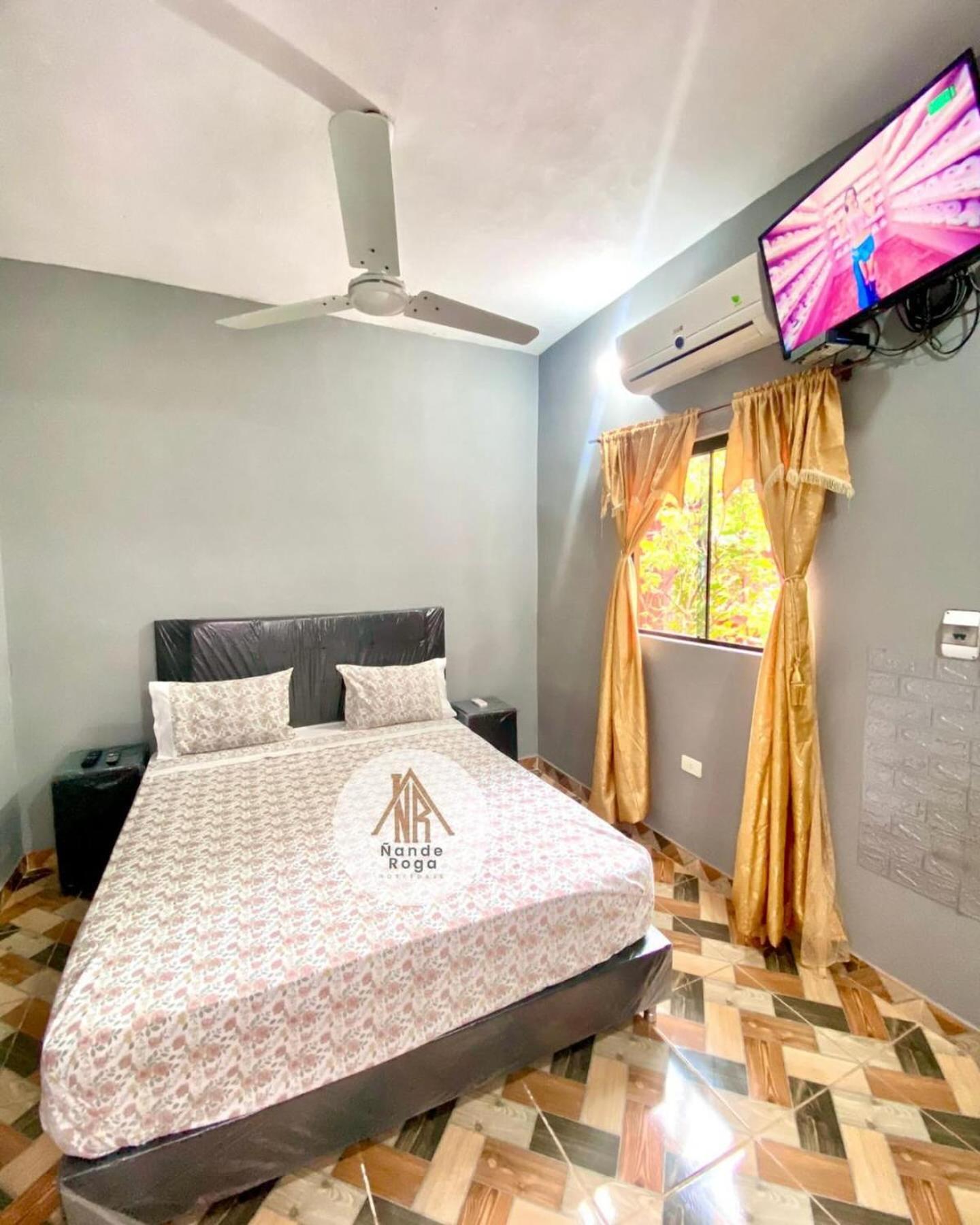 Hospedaje Nande Roga Capiata Bagian luar foto